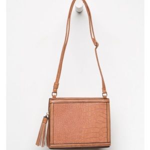 NWT Tilly's Vegan Alligator Crossbody Bag